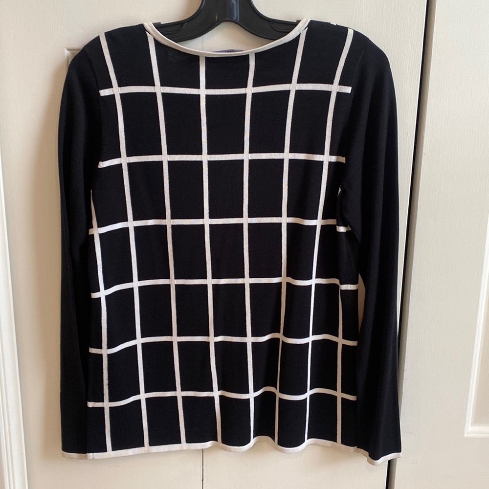 Carlisle like new cardigan zip front sweater - Picture 2 of 5